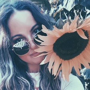 Meet your Posher, Kamila